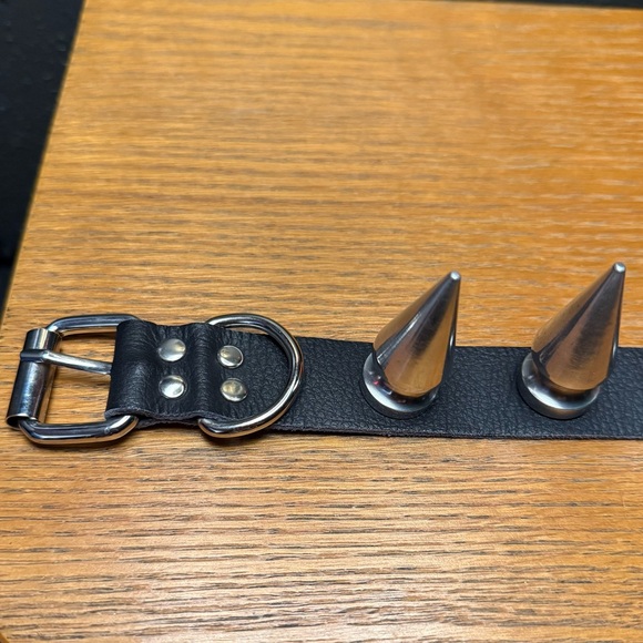 Spiked Choker - Picture 3 of 5